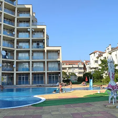 Apartament Semiramida Garden Eh *