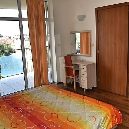 Apartament Semiramida Garden Eh *