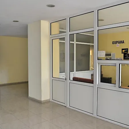 Apartament Semiramida Garden Eh *