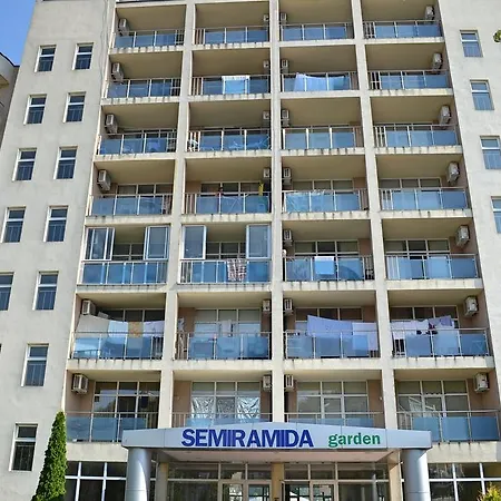 Semiramida Garden Eh Apartament *